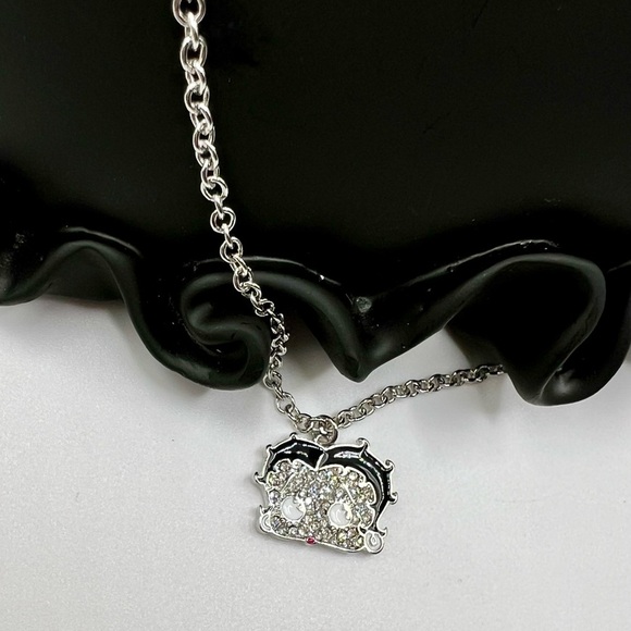 Betty Boop Rhinestone Pendant Necklace - Picture 6 of 7